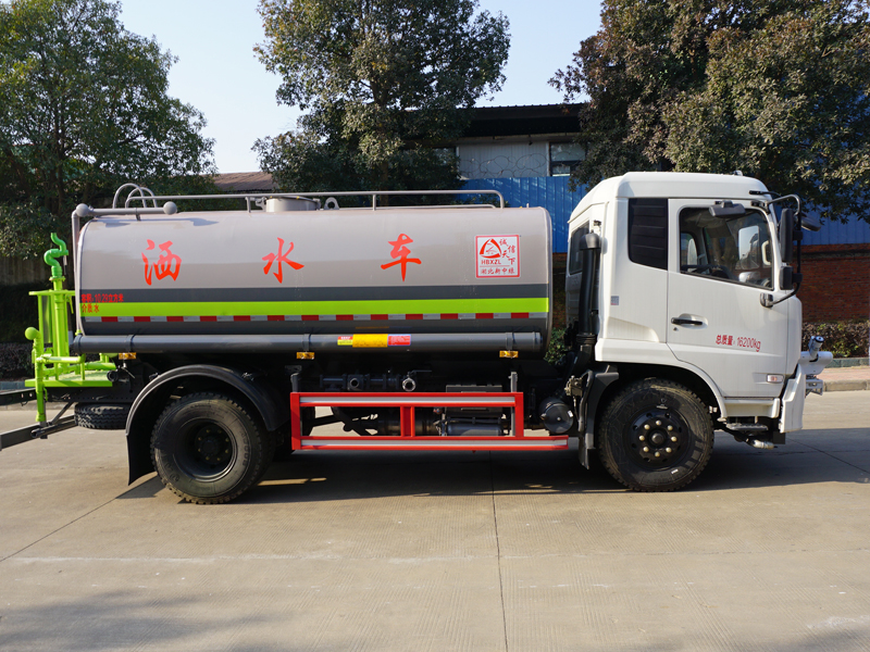 中潔牌XZL5166GSS6型灑水車(chē)
