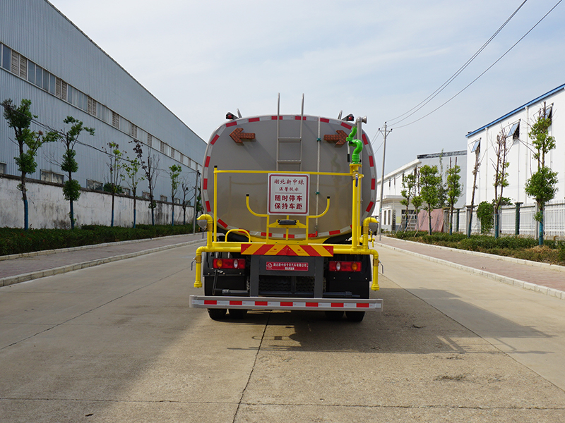 中潔牌XZL5183GPS6型綠化噴灑車(chē)