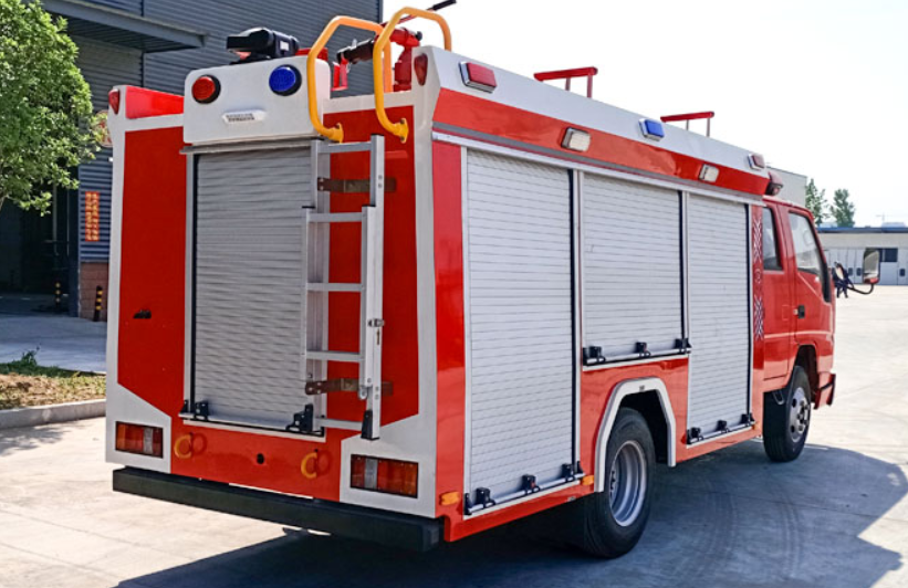 中潔牌國(guó)六江鈴2噸水罐消防車